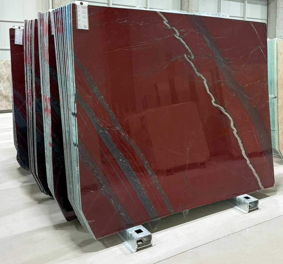 Rosso Laguna marble: warm red tones with elegant veining — distinctive color marble from Carrara